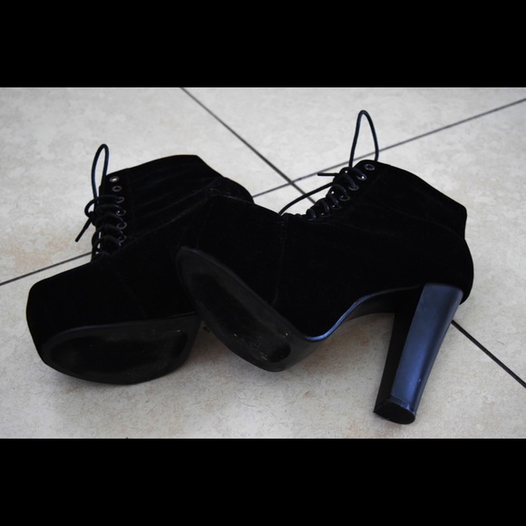 Lace up Velvet SZ 10 High Heels 5” Heel - Picture 4 of 4